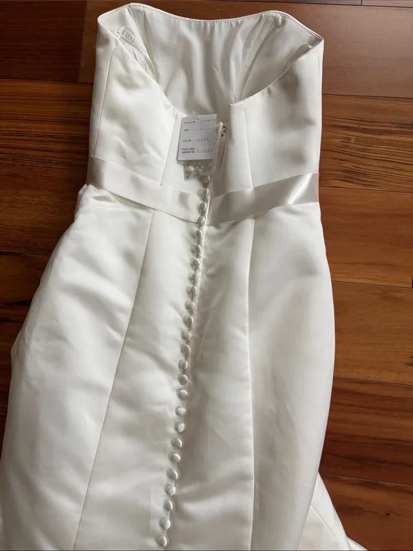 NWT David’s Bridal wedding gown - Image 14
