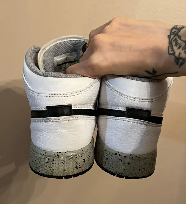 Air Jordan 1 Retro Mid GS ‘White Cement’ - Image 4