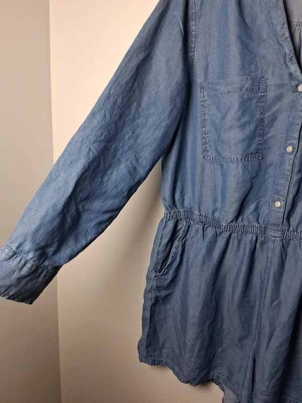 Old Navy Blue Long Sleeve Chambray Romper Shorts Outfit size XL Pockets Buttons - Image 3