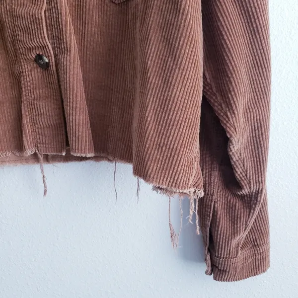 American Eagle Corduroy Distressed Cropped Jacket - Image 5