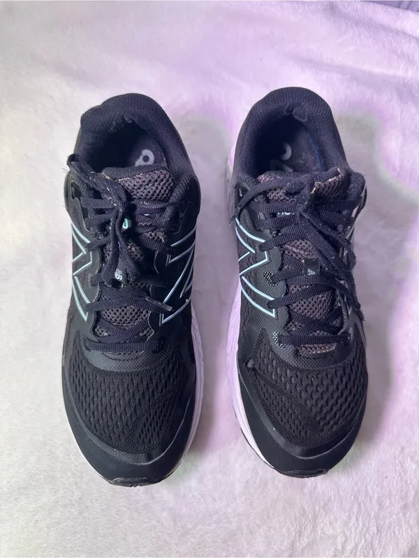 New Balance Black Sneakers with Light Blue Accents - Image 3