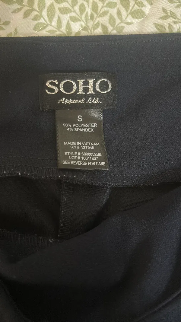Navy blue capri dress pants soho  - Image 4