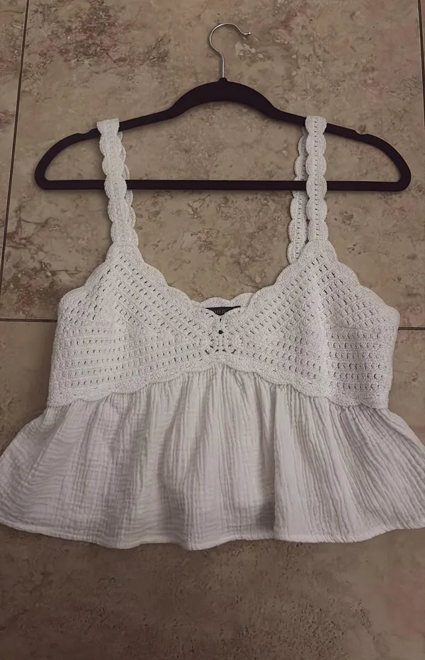 Forever 21 white linen and crochet Top - Image 2