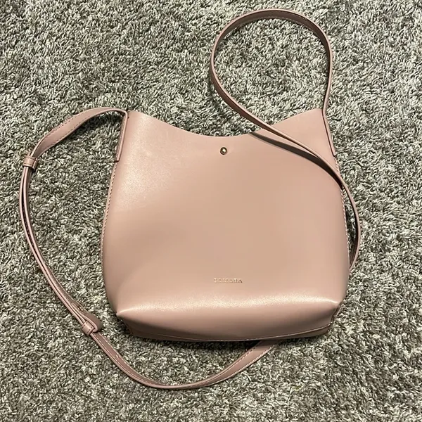 Samara Medium Shoulder Vegan Leather Bag in Peony‎ - Image 6