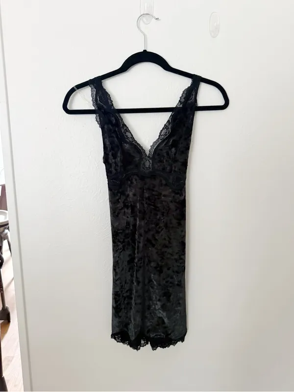 NWT Victoria’s Secret Crushed Velvet Chemise Dress Sz S - Image 2