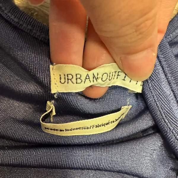 Urban Outfitters Navy Blue Ruched Tank Top Sleeveless Scoop Neck Crop Top Medium - Image 4