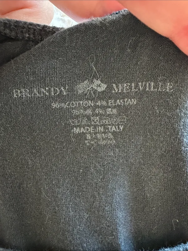 Brandy Melville Black Scoop Neck Short Sleeve Crop Top - Image 2