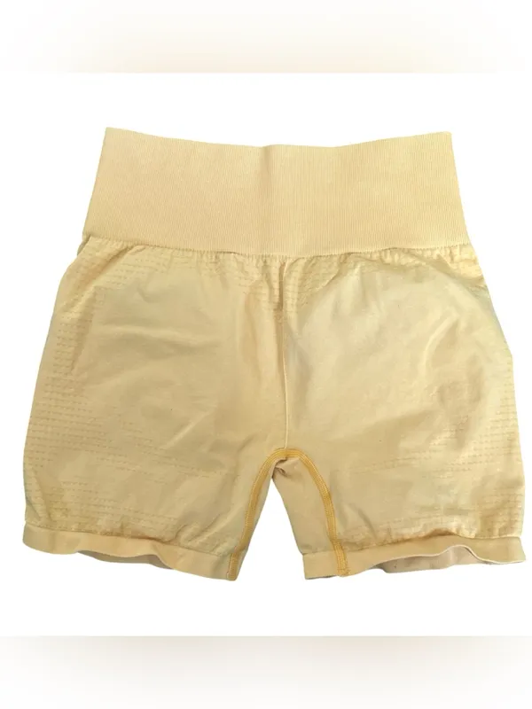 Gymshark vital shorts size M - Image 2