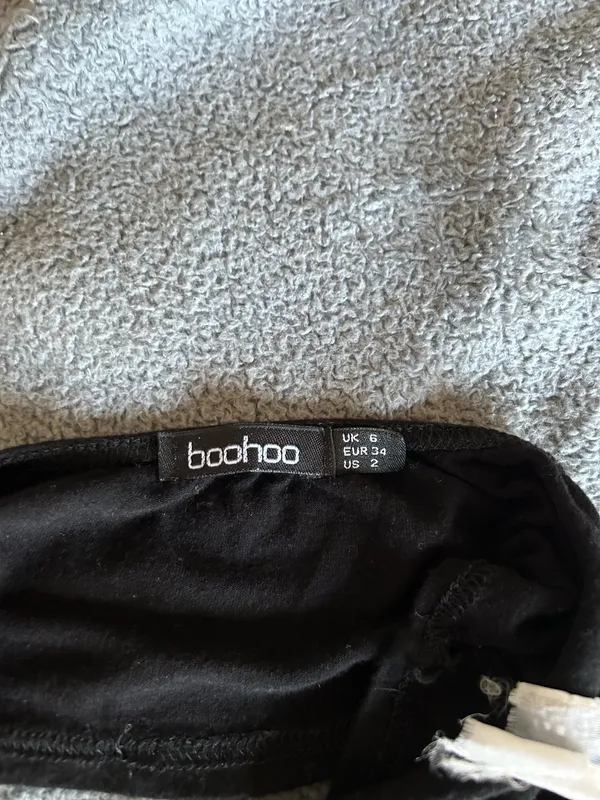 Boohoo Backless Crop Top - Image 3