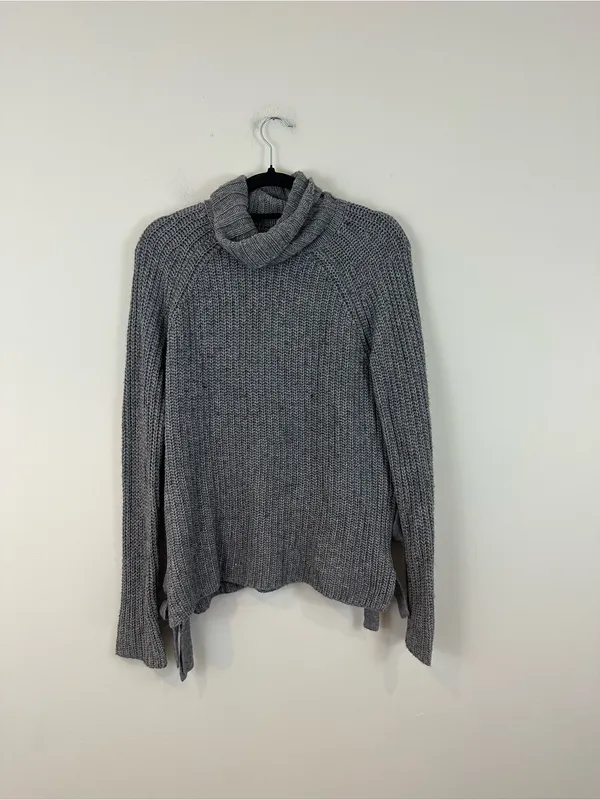 UGG Ceanne Gray Chunky Knit Turtleneck Sweater w/ Side Bow Details Size XS - Image 2