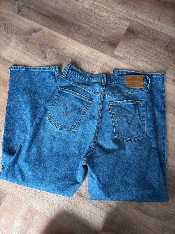Levi’s Ribcage Straight Ankle Jeans - Image 2