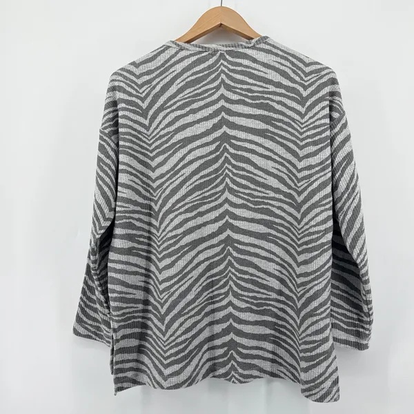 Aerie Zebra Print‎ Thermal Henley Long Sleeve Top Medium Gray White Waffle Knit - Image 6