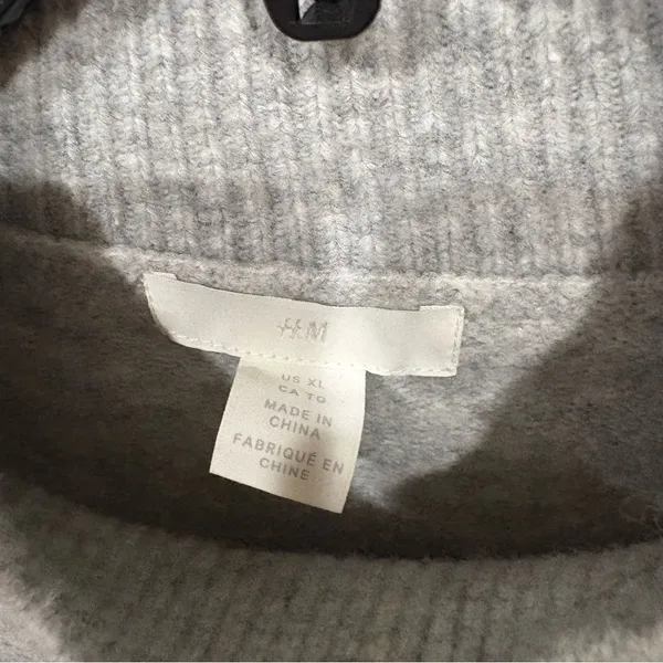 H&M Gray Turtleneck Sweater Ribbed Trim XL - Image 2