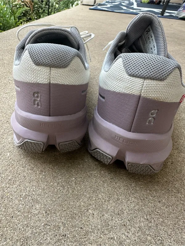 On Running Cloudventure Waterproof Lace Up Sneakers Womens 11 Purple White Gray - Image 8