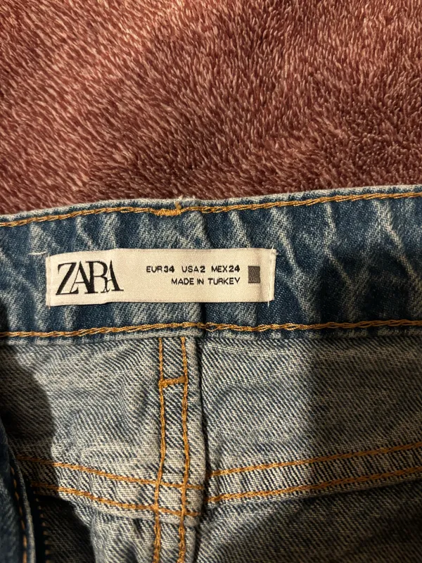 ZARA High-Waisted Mom Shorts - Image 3