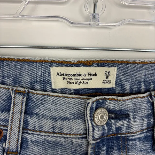 Abercrombie & Fitch The 90s Slim Straight Ultra High Rise Denim Shorts Size 28/6 - Image 2