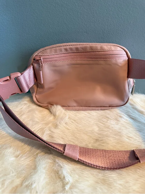 Lululemon Everywhere Pink Nylon Belt Bag - Image 4