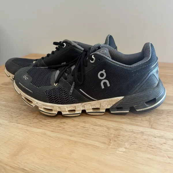 ON Cloud Women's Cloudflyer Running Shoes Black White‎ Gray 6 US Nice Shape - Image 3