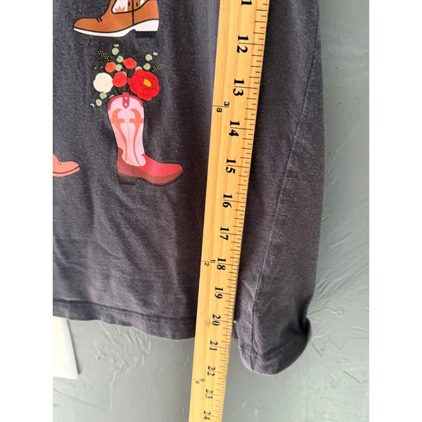Doe. Womens XS Charcoal Grey Cowboy Boot Floral Graphic‎ T-Shirt Western - Image 6