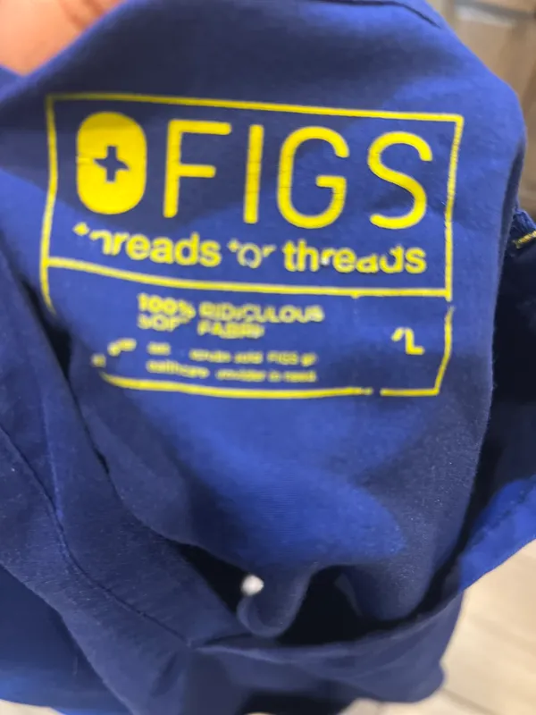 FIGS Sz XL Scrub Top! No :( - Image 3