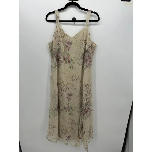 R&M Richards Woman Floral Crinkle V-Neck Midi Dress Beige Pink Size 18W - Image 3