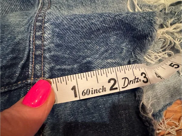American Eagle Curvy ’90s Boyfriend Distressed Denim Shorts – Size 12 - Image 11