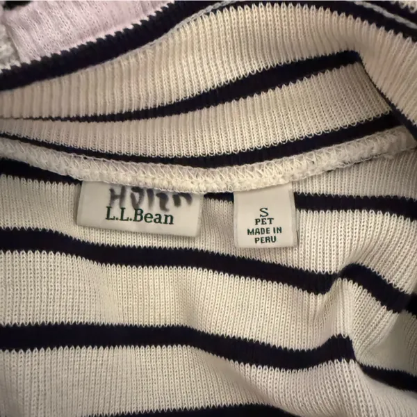 L.L. Bean Black and White Striped Women's Sweatshirt - Image 4