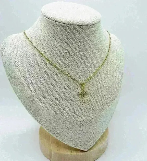Simple 18k Gold Plated Cross Pendant Necklace With Micro-inlaid Cz Stone - Image 4