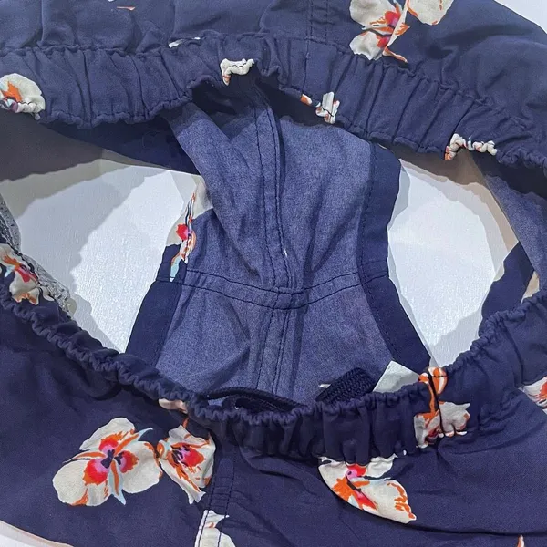Patagonia XS Barely Baggies Shorts Swim Blue Floral Pockets DWR Beach Surf Sport - Image 4
