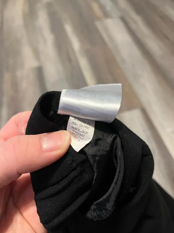Old Navy Pull On Pants in Black Jack - Image 6
