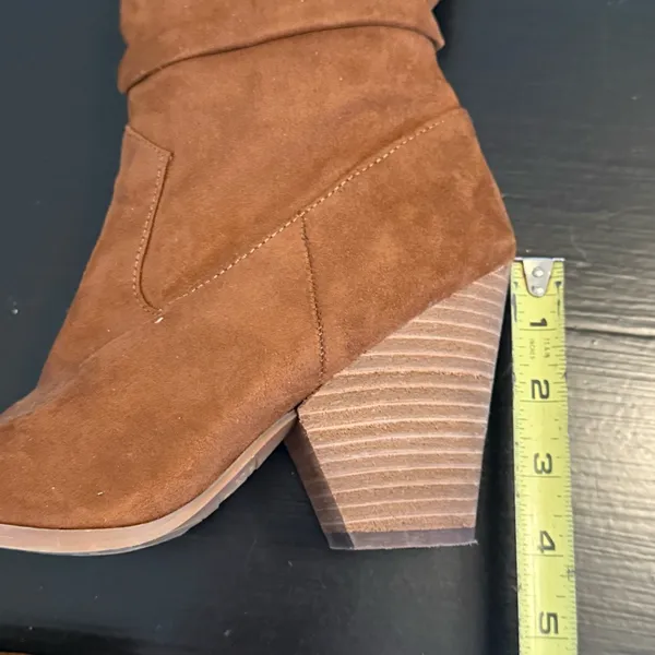 Carlos by Carlos Santana Tan Suede Heeled Boots‎ - Image 4