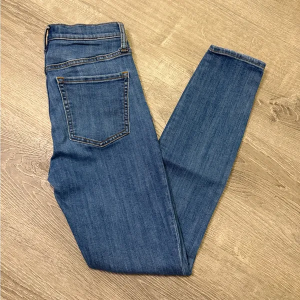 •GAP• HIGH RISE LEGGING JEAN - Image 2
