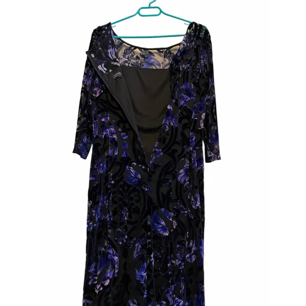 Tahari Arthur S. Levine Floral Velvet Burnout Dress - Size 10 - Image 13
