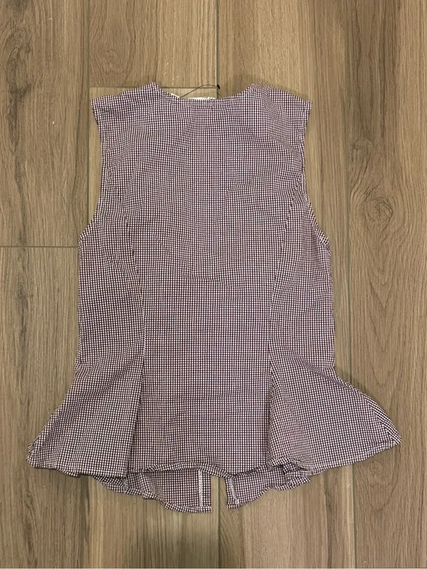 Glassons Peplum Top in Burgundy Gingham Size 8 - Image 3