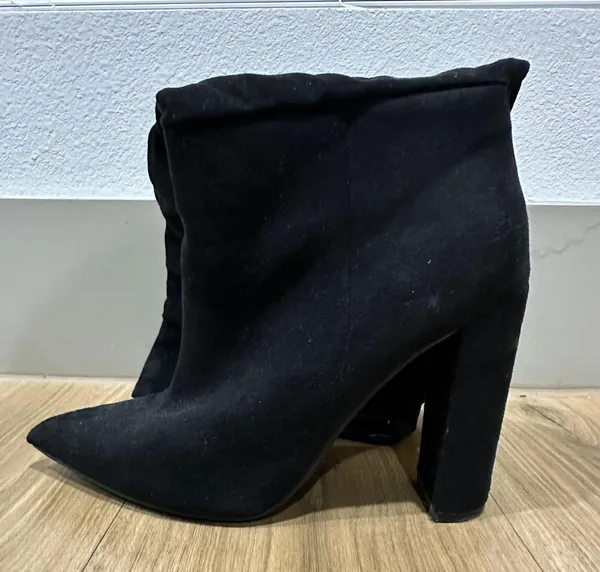 Steve Madden Slouchy Black Boots - Image 2