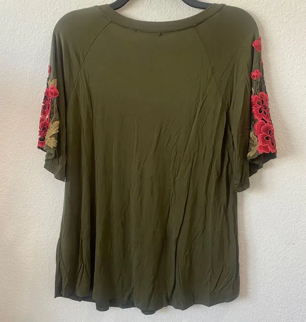 West Kei Rose Applique Top Size S - Image 5