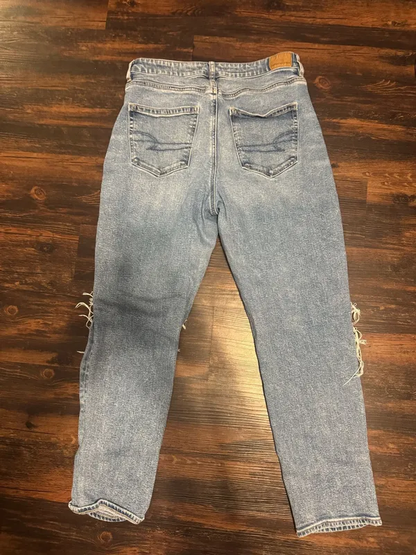 American Eagle Jeans - Image 4