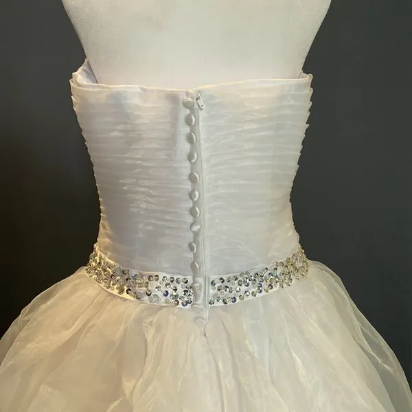 Women’s White Wedding Dress Tulle Ruffles Sweetheart Neckline Size 6 NWOT - Image 6