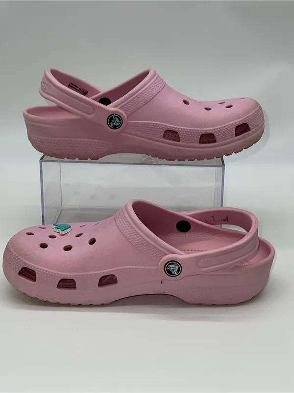 Classic Crocs Women's Taffy Pink Croslite Clog with Teal Hang Loose Jibbitz-Sz 8 - Image 4