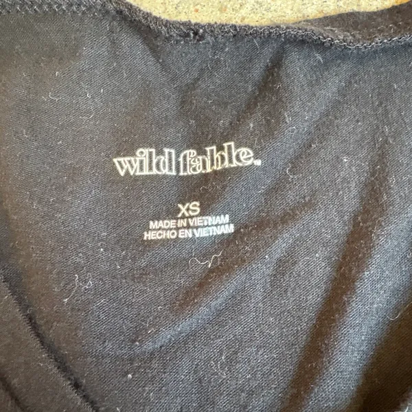 Wild Fable V-Neck Top Black Crop - Image 2