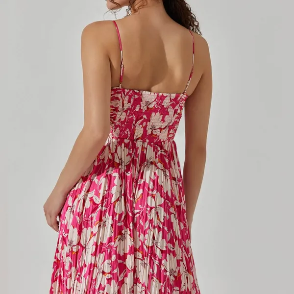 ASTR The Label Revolve Maeve Pleated Midi Dress in Pink Cream Floral - Image 4
