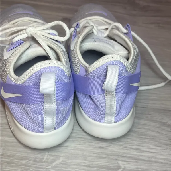 Nike‎ Light Gray and Lavender Athletic Shoes - Image 7