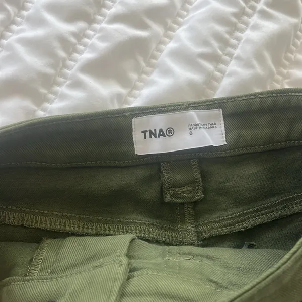 TNA MINI CARGO SKIRT!! Green Size 0 - Image 5