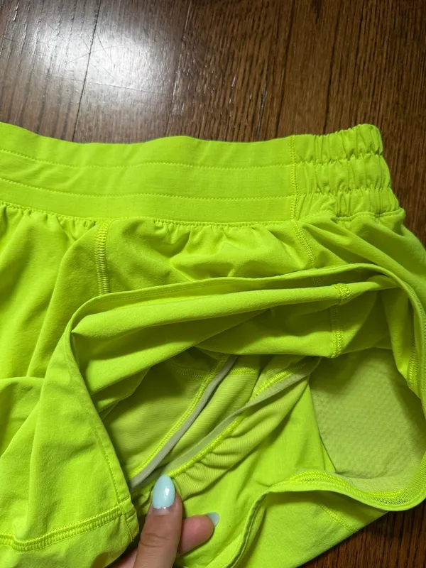 Lululemon Shorts Hotty Hot Low-Rise 4" - Image 6