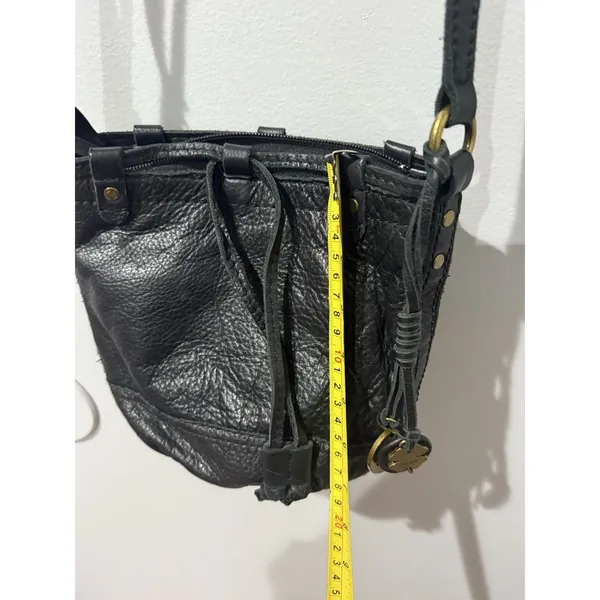 Lucky Brand Black Leather Crossbody Bag Purse Adjustable Strap‎ Charm W - Image 8