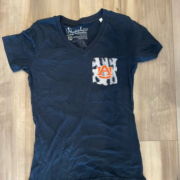 Pressbox Auburn University War Eagles tigers v neck women’s size medium short - Image 2