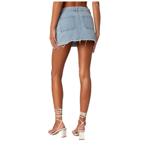 Edikted Jessie Raw Hem Y2K Style Denim Mini Skirt | XS - Image 2