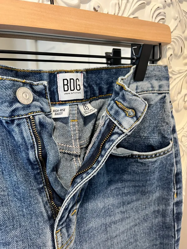 Urban Outfitters BDG High-Rise Baggy Straight Leg Jeans 26 - Image 3