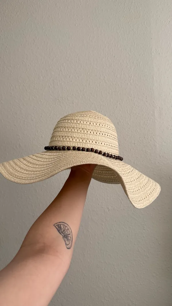 Anthropologie Floppy Beach Hate - Image 3