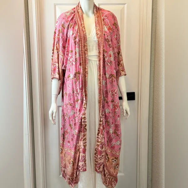 R. Vivimos Floral Pink Kimono Robe Size XL. F47 - Image 2